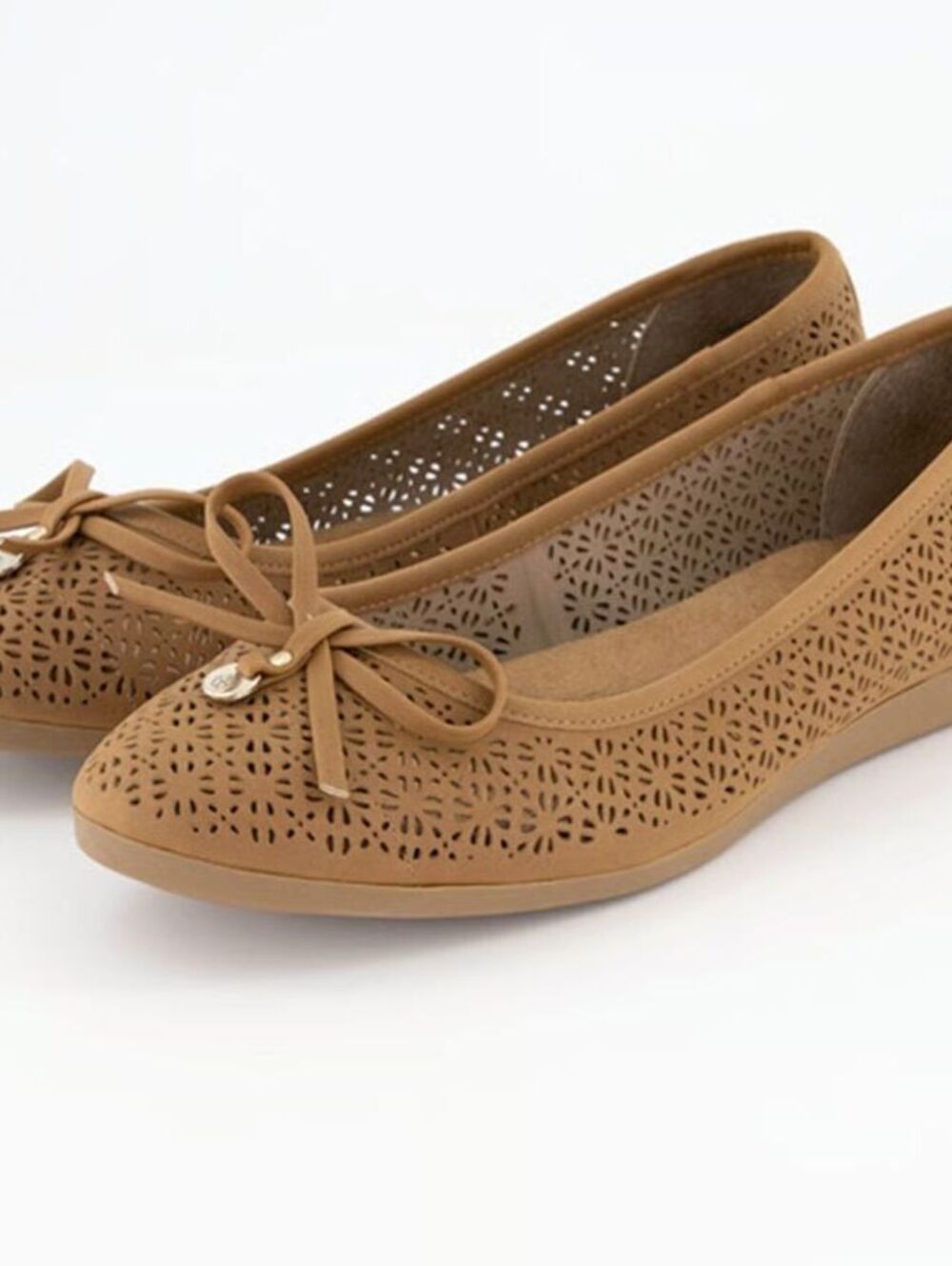 Giani Bernini Sz 8.5 $80 Laser Cut Caramel Slip-On Memory Foam Ballet Flats NWOT